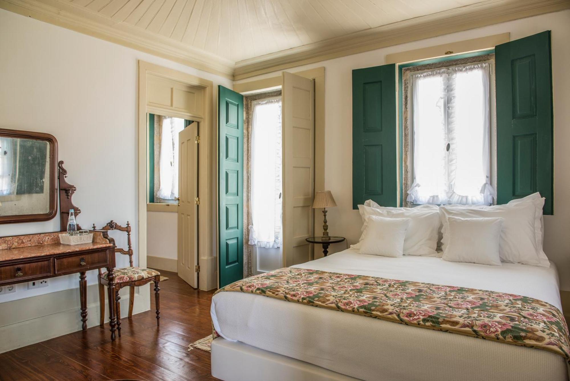 Hotel Casas Do Lupo Nelas Exteriér fotografie